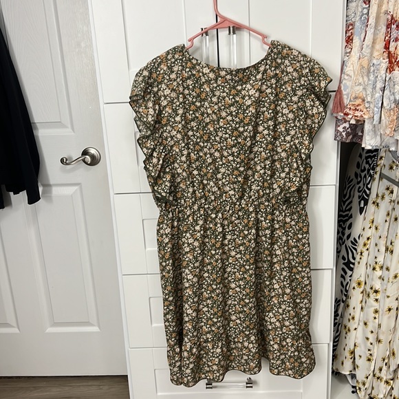 curve and cloth dress - Picture 4 of 4